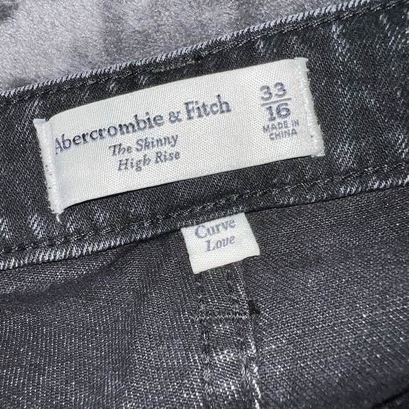 Abercrombie & Fitch Curve Love High Rise Skinny Jean in Black Size 16 (33) - Picture 11 of 13